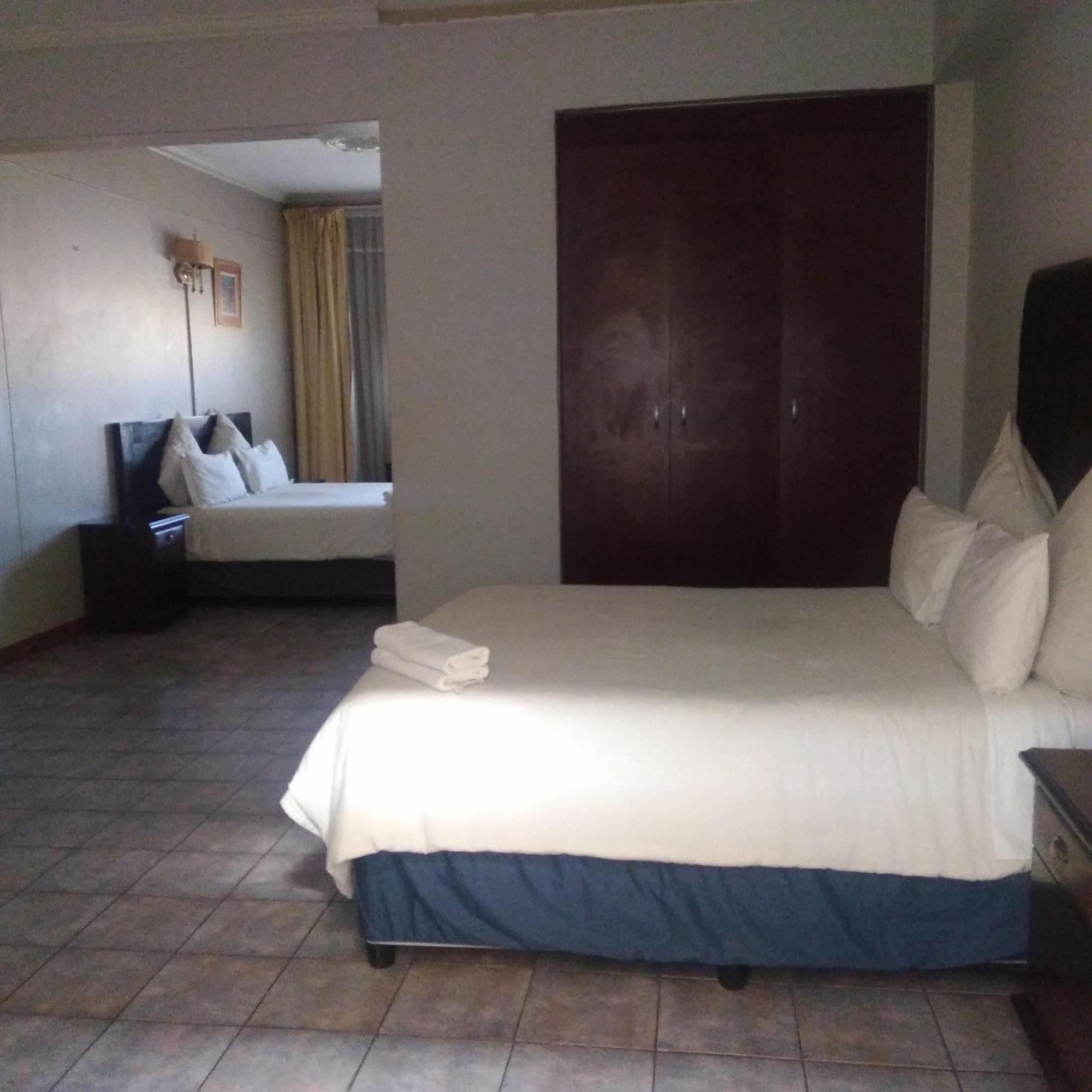 Tassili Lodge Kempton Park Exteriör bild